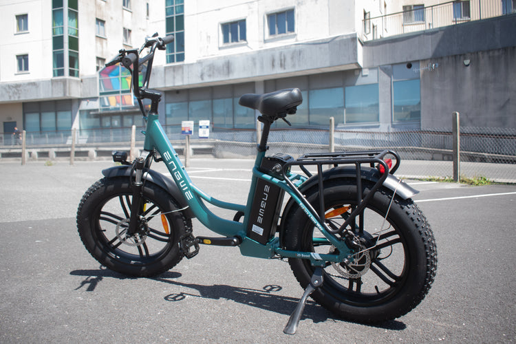 ENGWE L20 Boost sea green fat tyre e-bike outdoor view