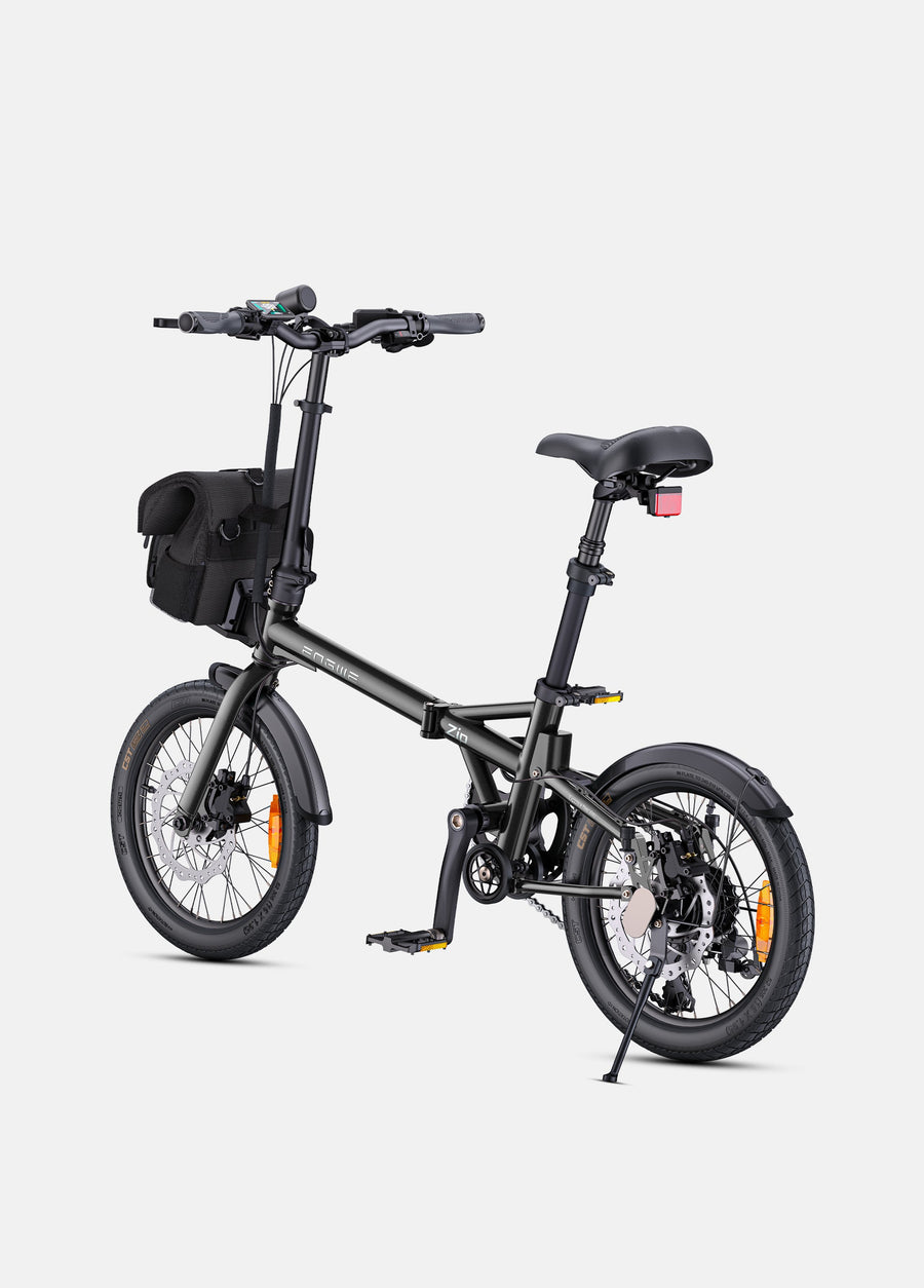 ENGWE Zip colour display and handlebar control detail